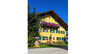 Unser Schartnerhof im September 2023, Blumen wie immer vom Lagerhaus Hallein! 