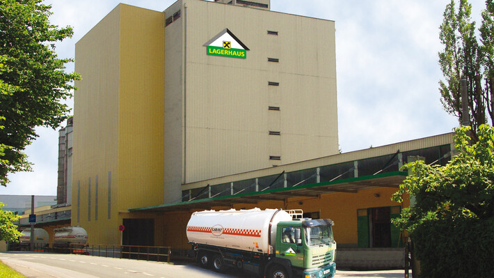 Mischfutterwerk + LKW.